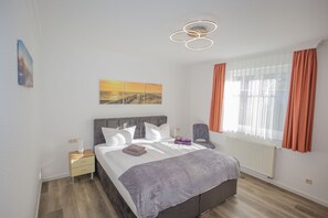 2 Schlafzimmer, Zimmersafe, Reisekinderbett, WLAN