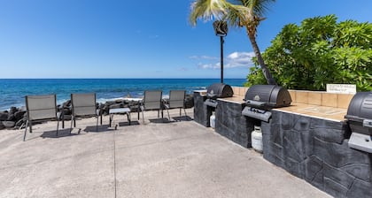 POPULAR ON OCEAN COMPLEX  - GREAT AMENITIES, DISCOUNTS  AND LOCATION!!!