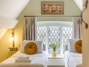 2 quartos, Wi-Fi de cortesia, roupa de cama