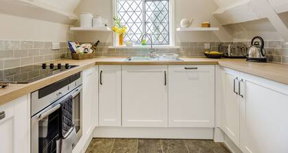 2 bedroom accommodation in Ludlow