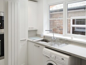 Private kitchen - 2 bedroom accommodation in Morpeth (Morpeth)