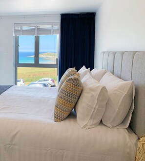 1 chambre, fer et planche à repasser, accès Internet