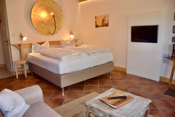 1 bedroom, travel crib, WiFi, bed sheets