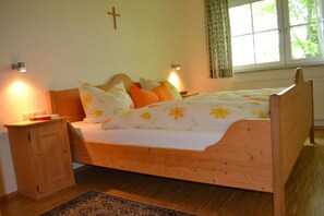 1 Schlafzimmer, Reisekinderbett, WLAN, Bettwäsche