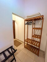 Camas plegables/adicionales, ropa de cama y acceso para silla de ruedas 