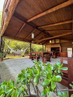 Área de parrillas y picnic