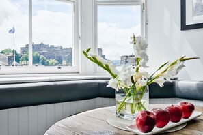 Interior - Fabulous Home with Castle Views (Edinburgh)