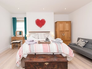 2 bedrooms, free WiFi, bed sheets
