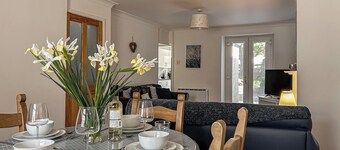 2 bedroom accommodation in Clynnog-Fawr, near Criccieth