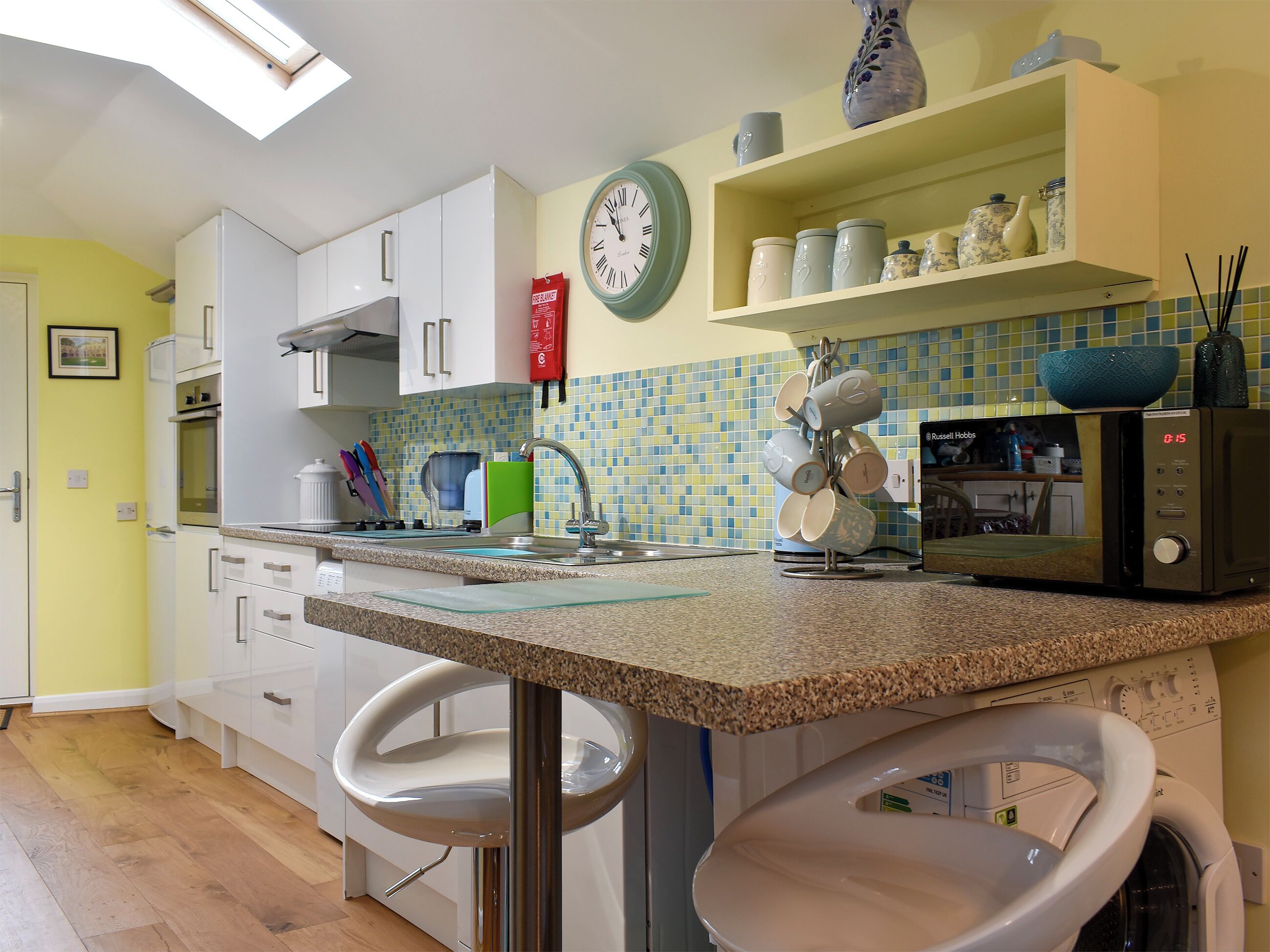 Dishwasher, highchair, cookware/dishes/utensils, freezer