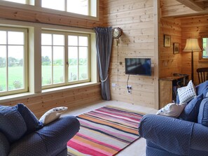 Living area - 2 bedroom accommodation in Culbokie, near Dingwall (Culbokie, near Dingwall)