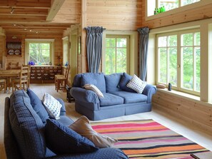 Living area - 2 bedroom accommodation in Culbokie, near Dingwall (Culbokie, near Dingwall)