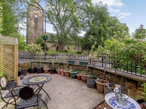 The Gatehouse-UK11836