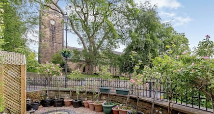 The Gatehouse-UK11836