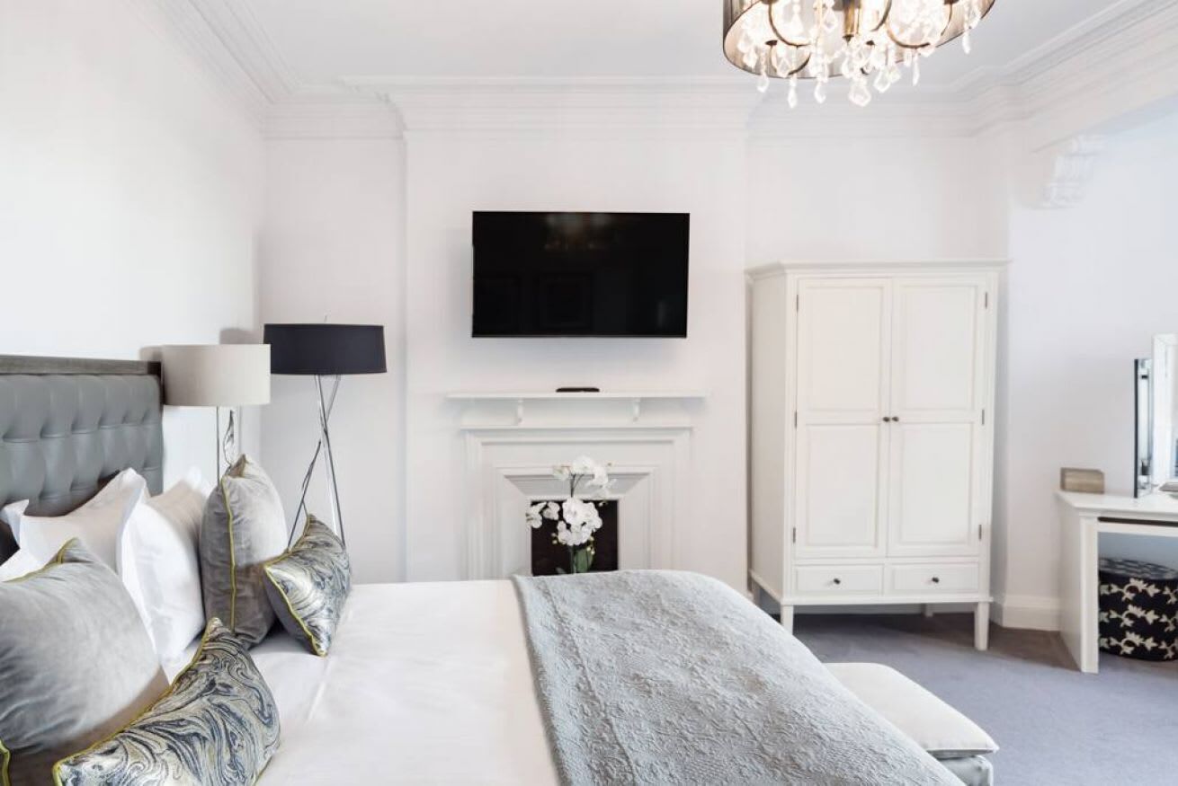 3 slaapkamers, een bureau, een strijkplank/strijkijzer, wifi