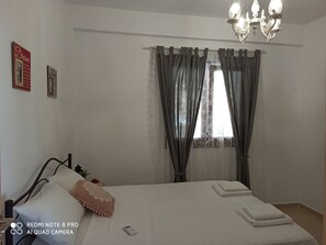 1 bedroom, iron/ironing board, internet, bed sheets - Il Silenzio (first floor) Magarikari South Crete (Magarikari)