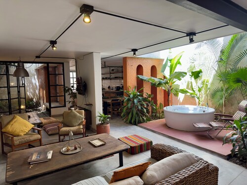 Colonial oasis in Laureles I Patios&Jacuzzi