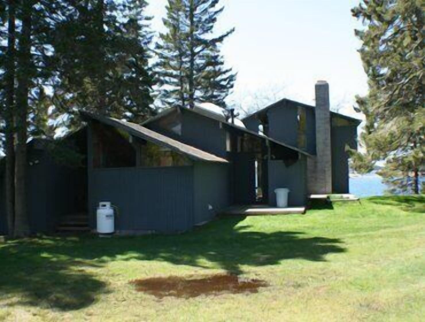 Kelly Point - Built in harmony with nature