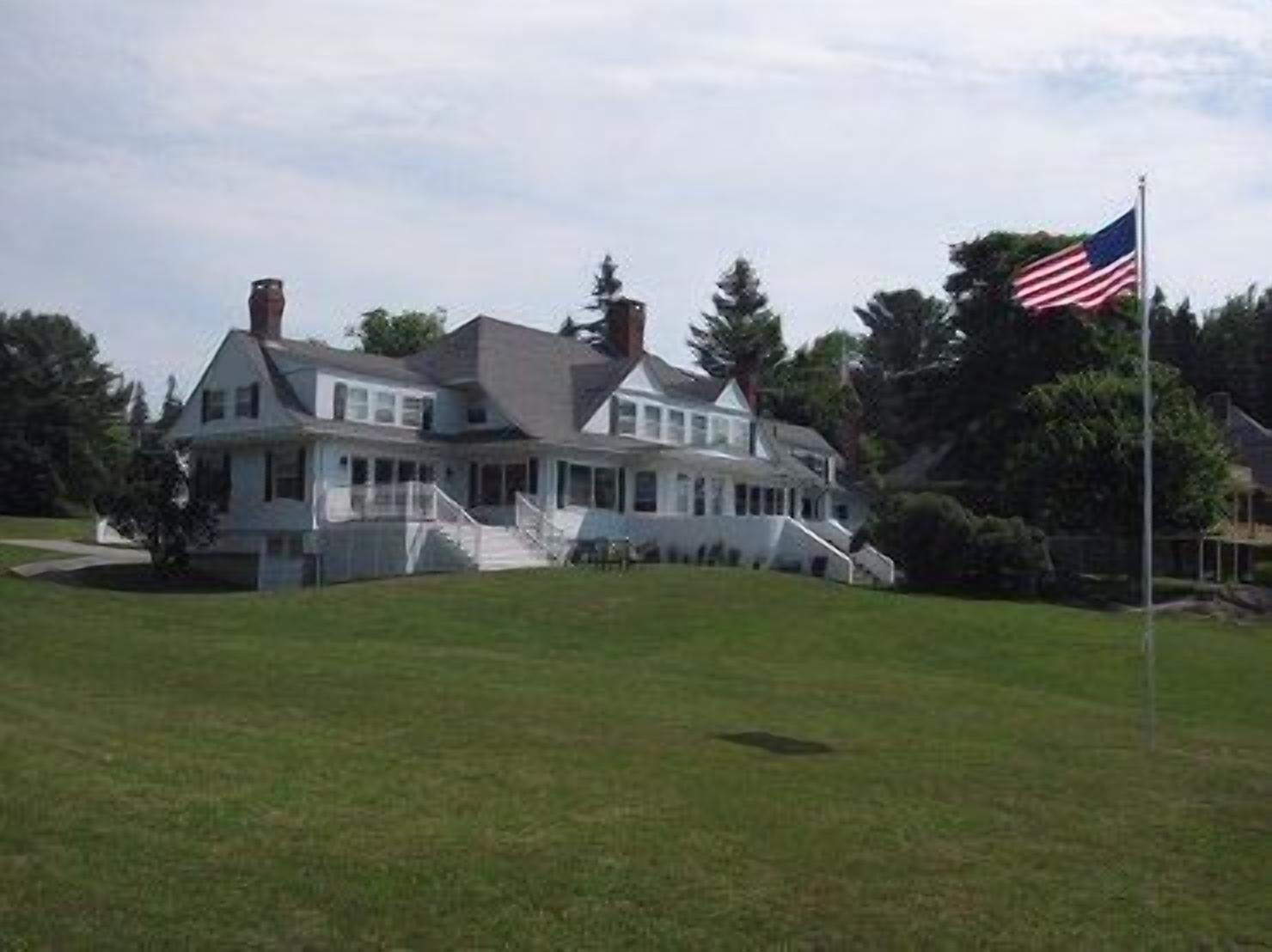 Sealight Estate with Stunning View of Acadia Mountains!