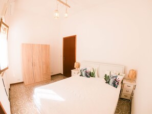 2 chambres, fer et planche Ă repasser, Wi-Fi, draps fournis