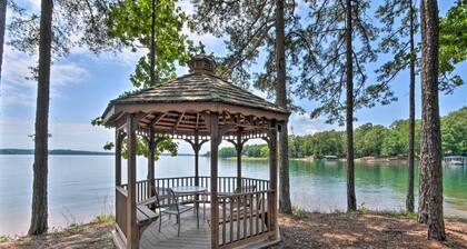 Condo on Lake Keowee w/ Resort Amenities & Pool!