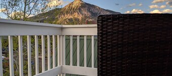 Lage, Lage Lage !! Nur wenige Schritte von der Elk Ave!