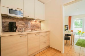 Fridge, microwave, stovetop, electric kettle