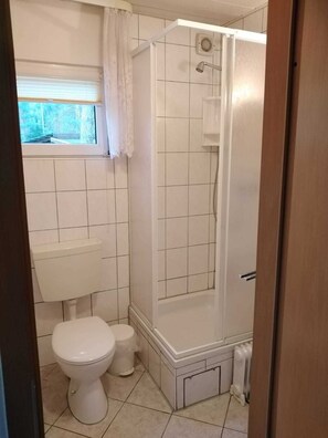 Shower - House 2 - Holiday home family Acker (Lychen)