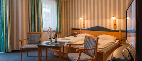 1 bedroom, in-room safe, WiFi, bed sheets