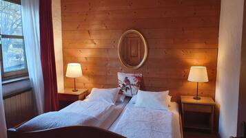 2 bedrooms, in-room safe, iron/ironing board, WiFi