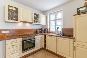 Køleskab, mikrobølgeovn, ovn, opvaskemaskine