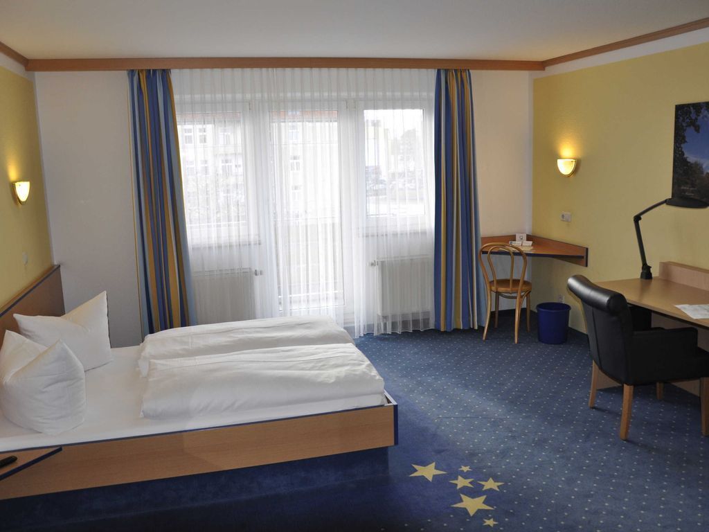 1 chambre, bureau, lit parapluie, Wi-Fi