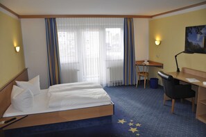 1 Schlafzimmer, Schreibtisch, Reisekinderbett, WLAN
