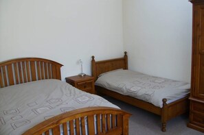 1 bedroom, iron/ironing board, free WiFi, wheelchair access - Knotts View (Quernmore. Lancaster)