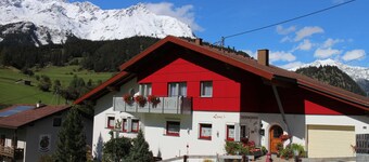 Vacation apartment 1 - Bergkastelblick - Apart Haus Leni`s