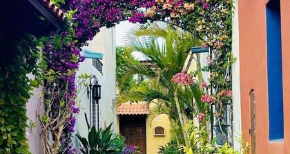 2 bed 2 bath Bikes | BBQ| LAP pool nearby