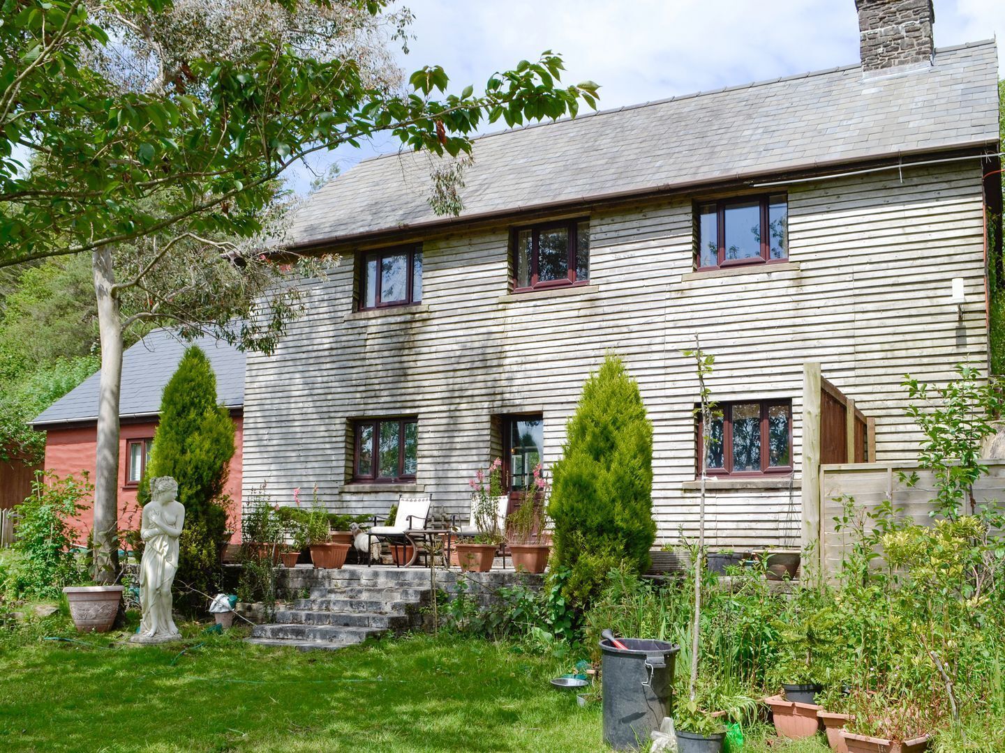 3 bedroom accommodation in Felindre, near Swansea