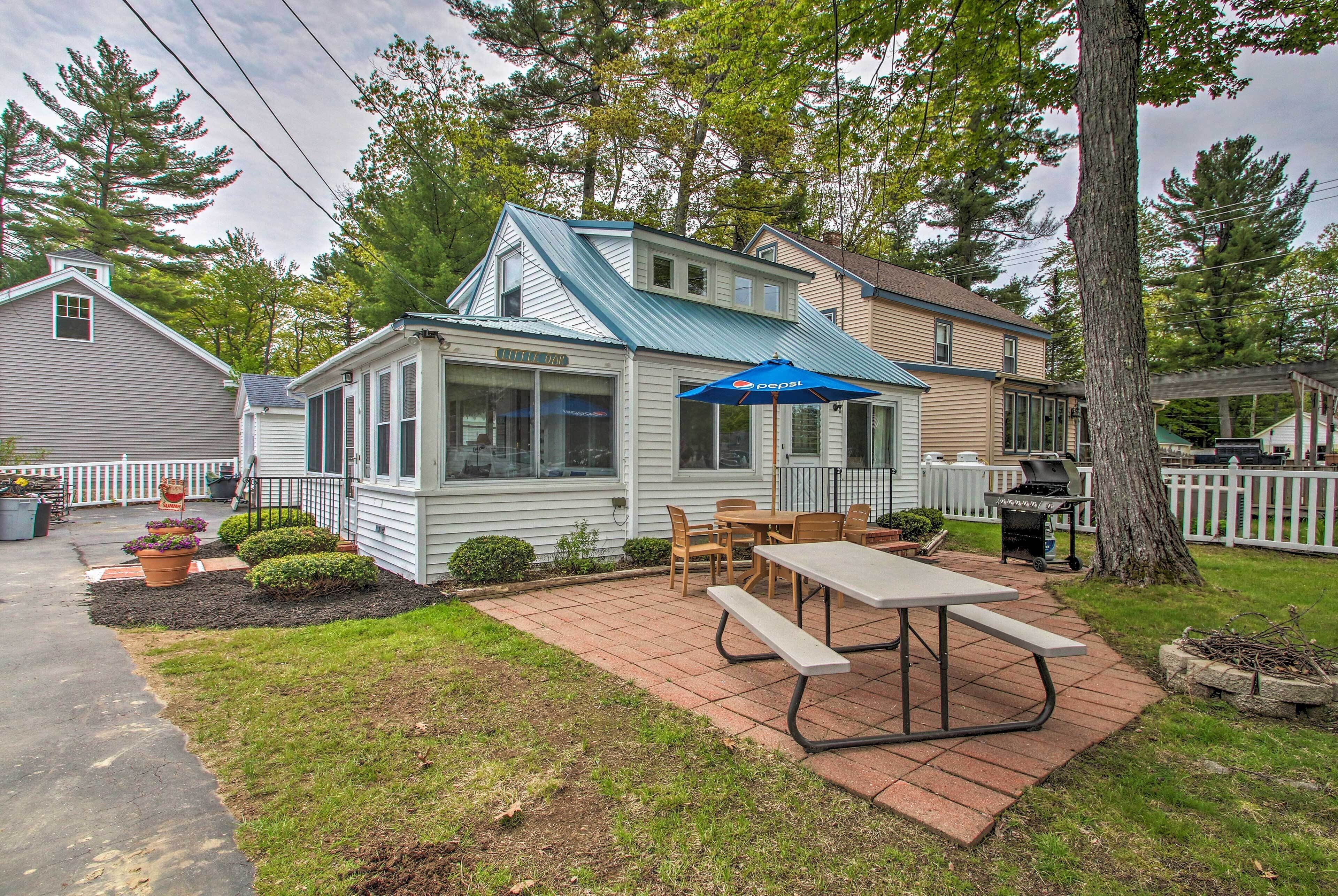 Sebago Lake Cottage w/ Patio + Beach Access!