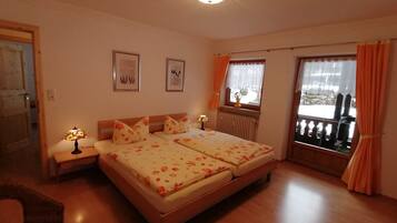 1 chambre, lit parapluie, Wi-Fi, draps fournis