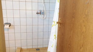 シャワー、タオル