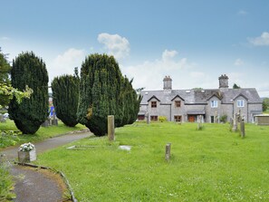Property grounds - The Bellringers Cottage (Llandegla, near Llangollen)