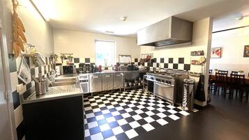 تفاصيل الفندق من الداخل