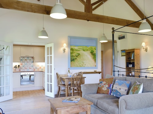 1 bedroom accommodation in Hinton, near Saxmundham