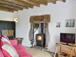 Fireplace - 1 bedroom accommodation in Deanscales, near Cockermouth (Deanscales, near Cockermouth)