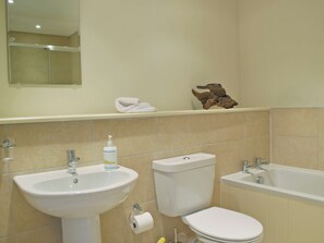 Towels - 2 bedroom accommodation in Fearnan, near Aberfeldy (Fearnan, near Aberfeldy)