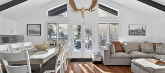 Shuttle eller gå til landsby og heiser! Pulver Haus Chalet!