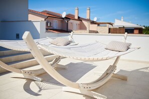 Terrace/patio - Irresistible villa with large pool, billiards, darts (Kaštel)