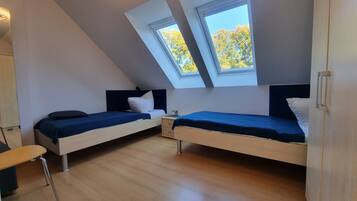 3 Schlafzimmer, Reisekinderbett, WLAN