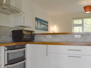 Dishwasher, cookware/dishes/utensils