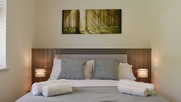 2 bedrooms, bed sheets